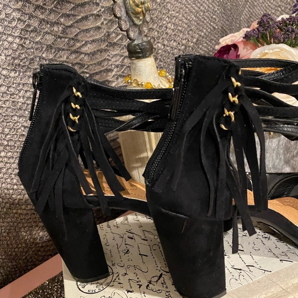 Women Elegant Collection Superly-10 Faux Suede Fringe Block Heel Sandal 8.5 NWOT - Picture 3 of 7